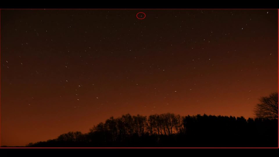 Starry sky with North Star circled.webm